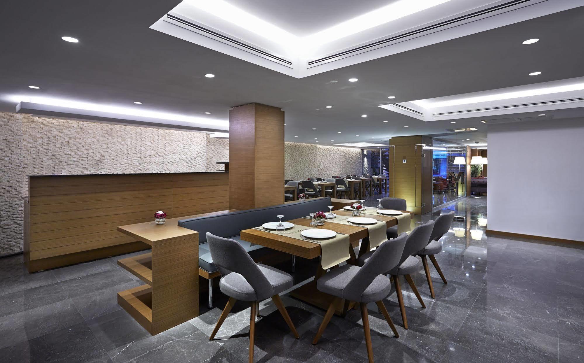 Milport Hotel Levent Estambul Exterior foto