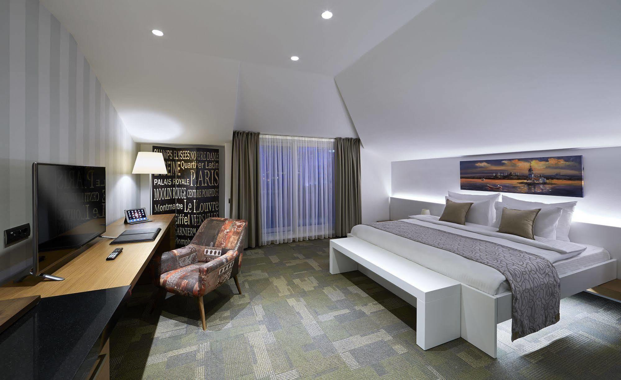 Milport Hotel Levent Estambul Exterior foto