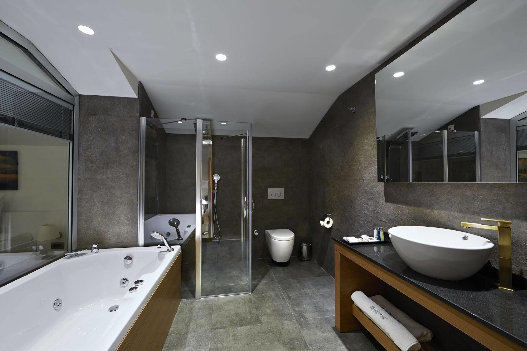 Milport Hotel Levent Estambul Exterior foto